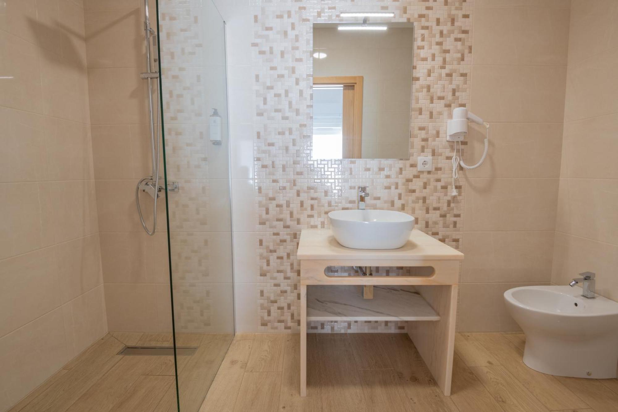 Villa Harbour Rooms & Apartments Вила-Нова-де-Мильфонт Экстерьер фото