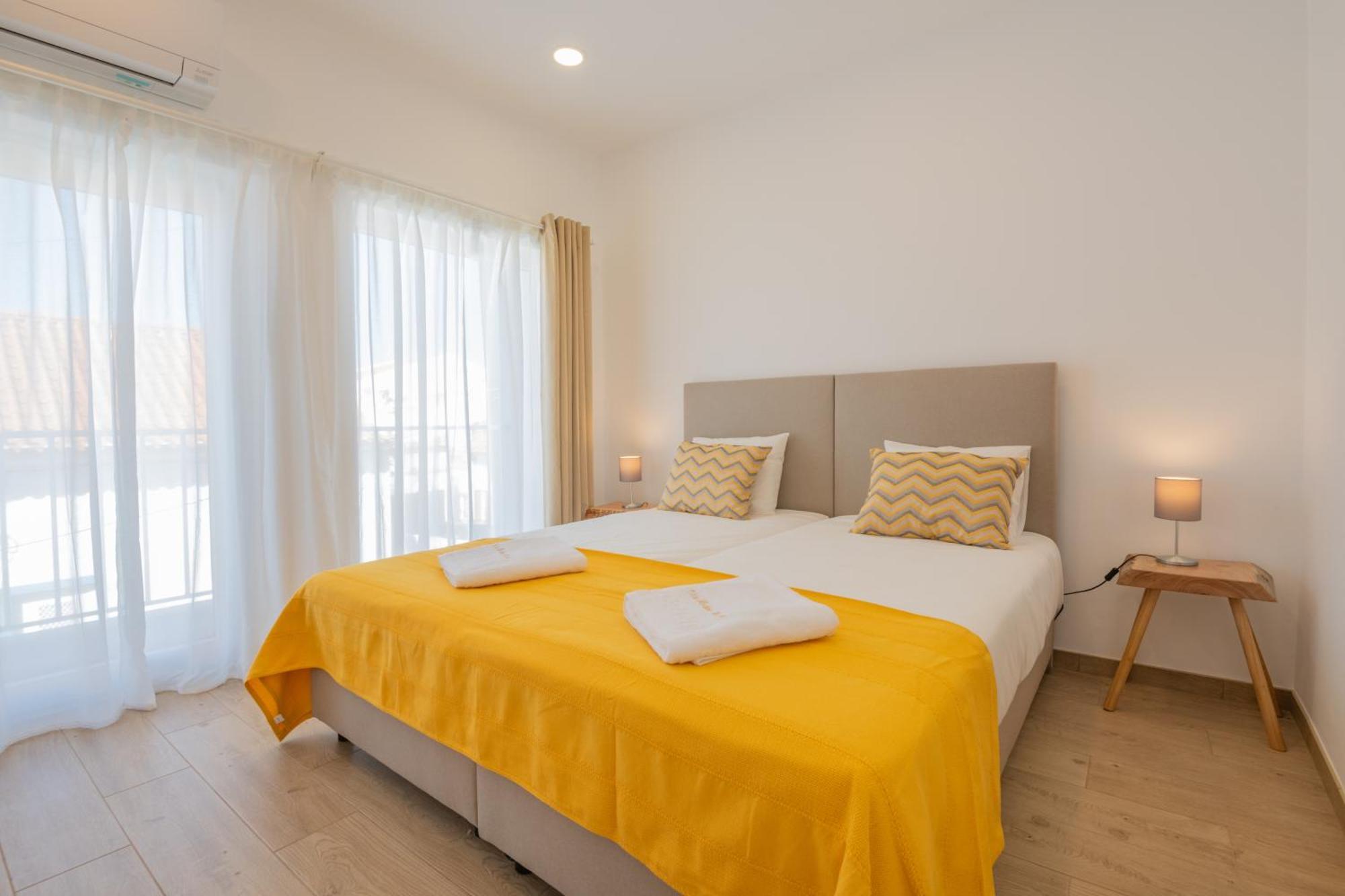 Villa Harbour Rooms & Apartments Вила-Нова-де-Мильфонт Экстерьер фото