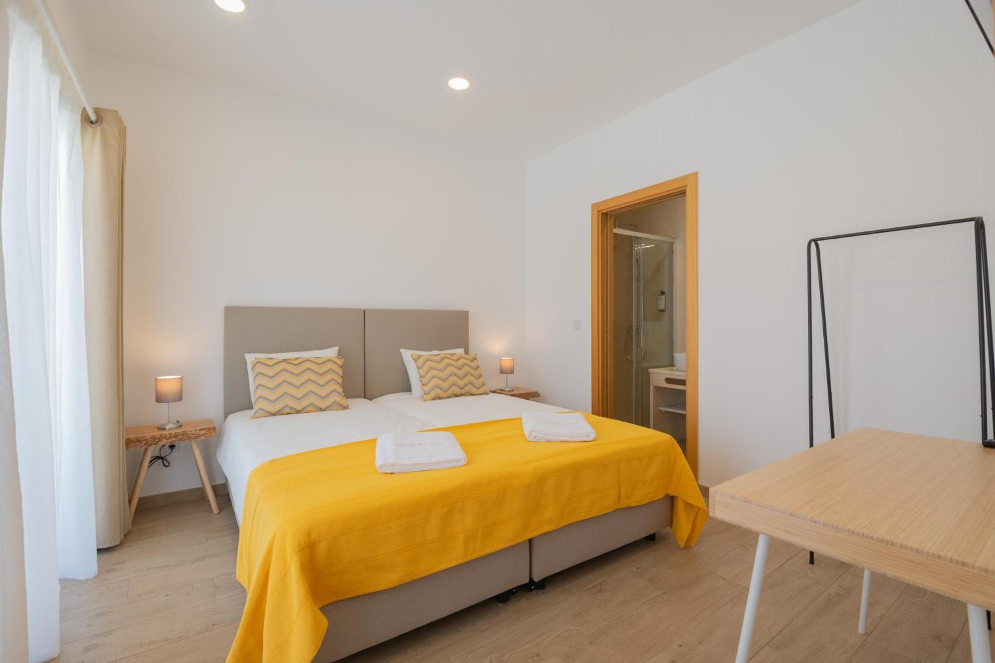 Villa Harbour Rooms & Apartments Вила-Нова-де-Мильфонт Экстерьер фото
