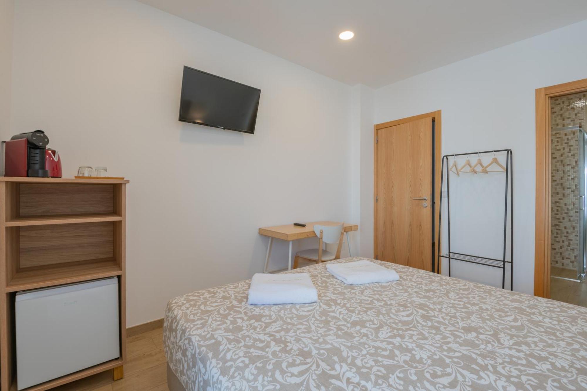 Villa Harbour Rooms & Apartments Вила-Нова-де-Мильфонт Экстерьер фото