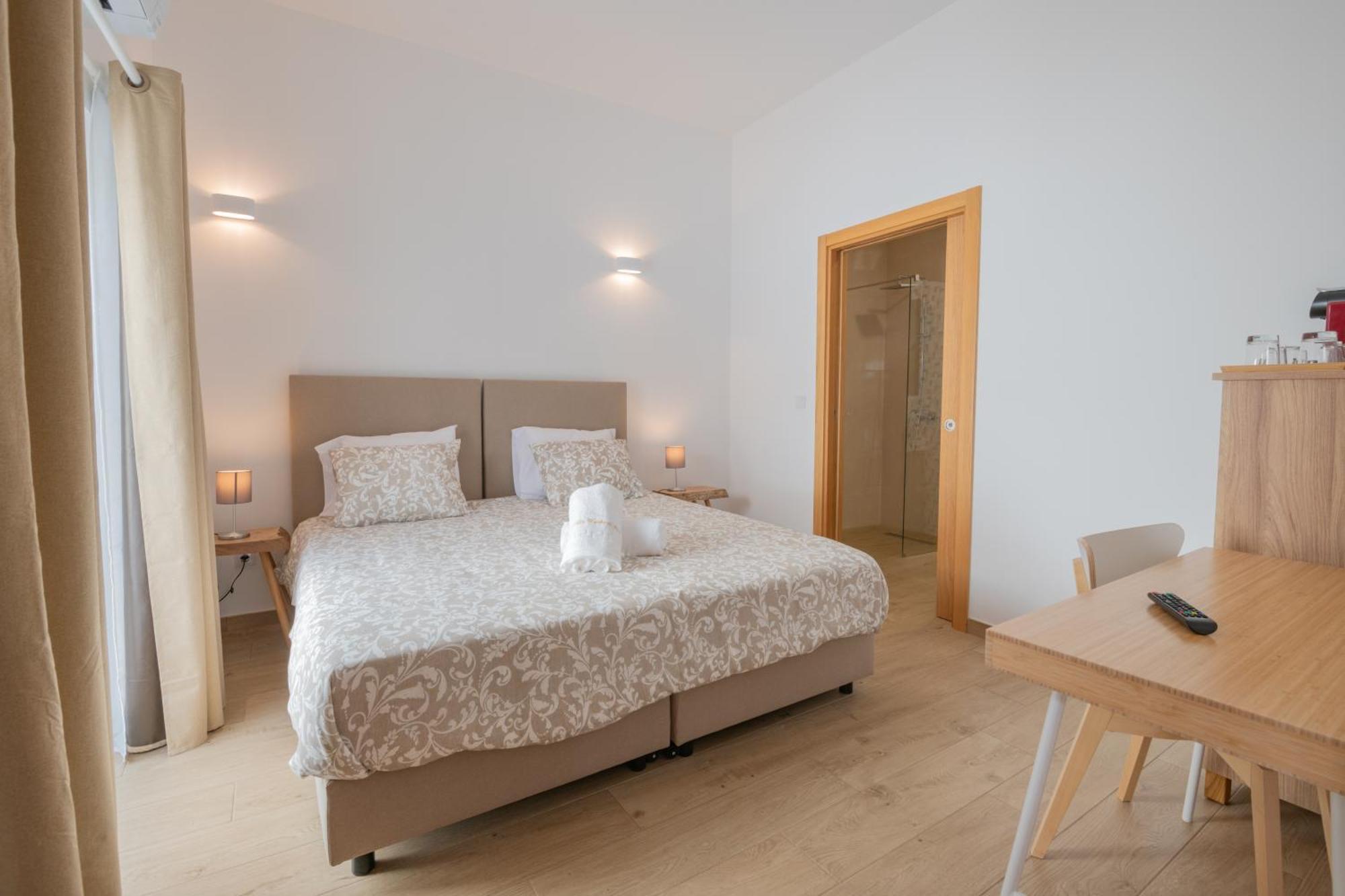 Villa Harbour Rooms & Apartments Вила-Нова-де-Мильфонт Экстерьер фото