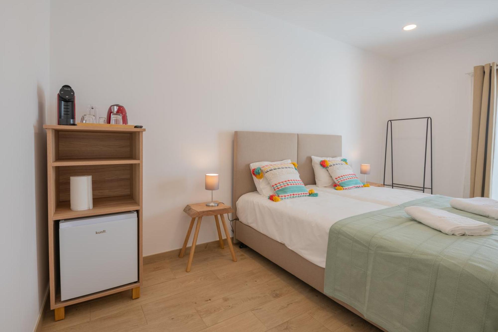 Villa Harbour Rooms & Apartments Вила-Нова-де-Мильфонт Экстерьер фото