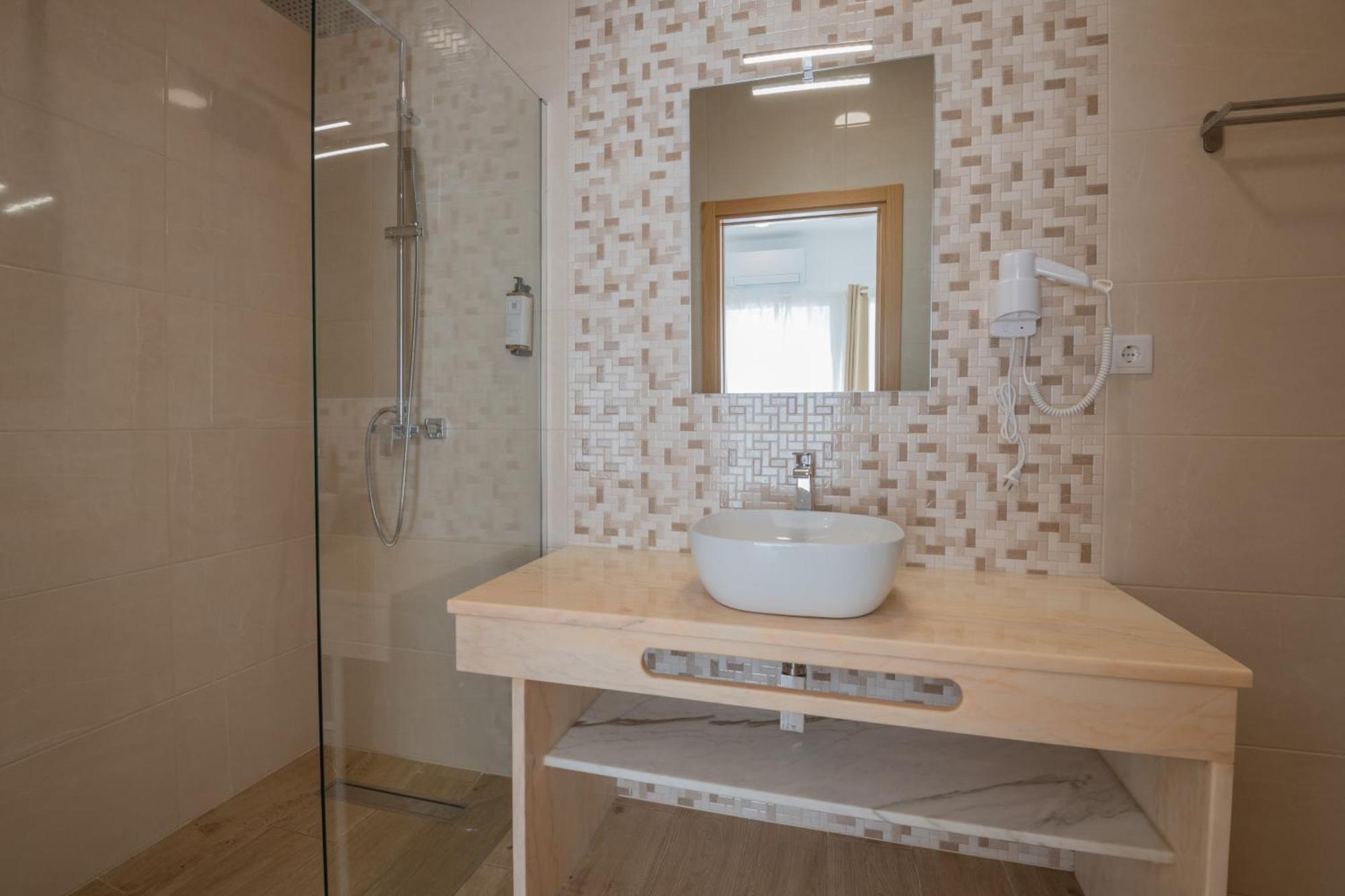 Villa Harbour Rooms & Apartments Вила-Нова-де-Мильфонт Экстерьер фото