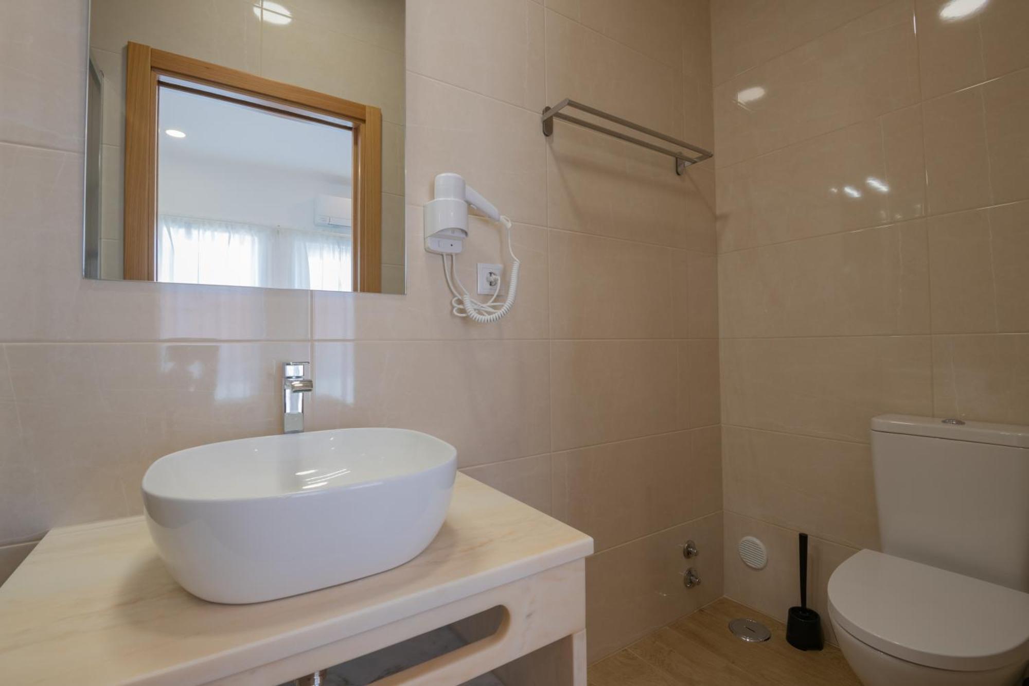 Villa Harbour Rooms & Apartments Вила-Нова-де-Мильфонт Экстерьер фото